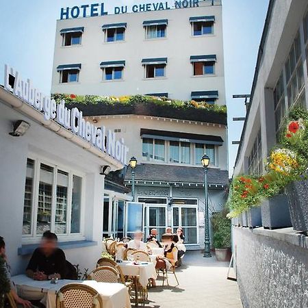 Le Cheval Noir Hotel Paris パンタン エクステリア 写真