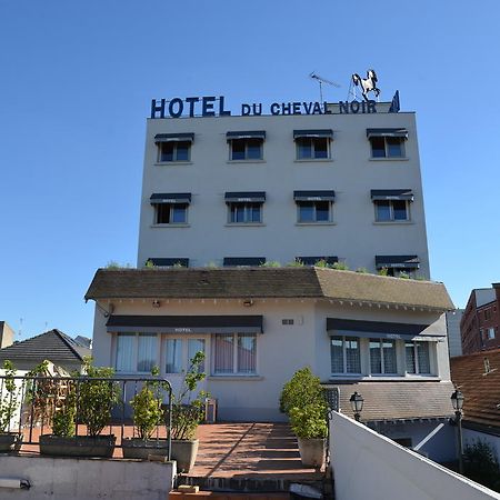 Le Cheval Noir Hotel Paris パンタン エクステリア 写真