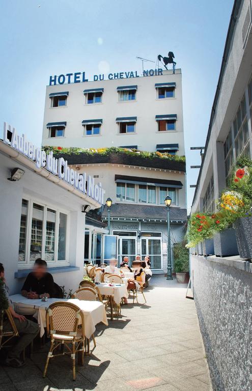 Le Cheval Noir Hotel Paris パンタン エクステリア 写真