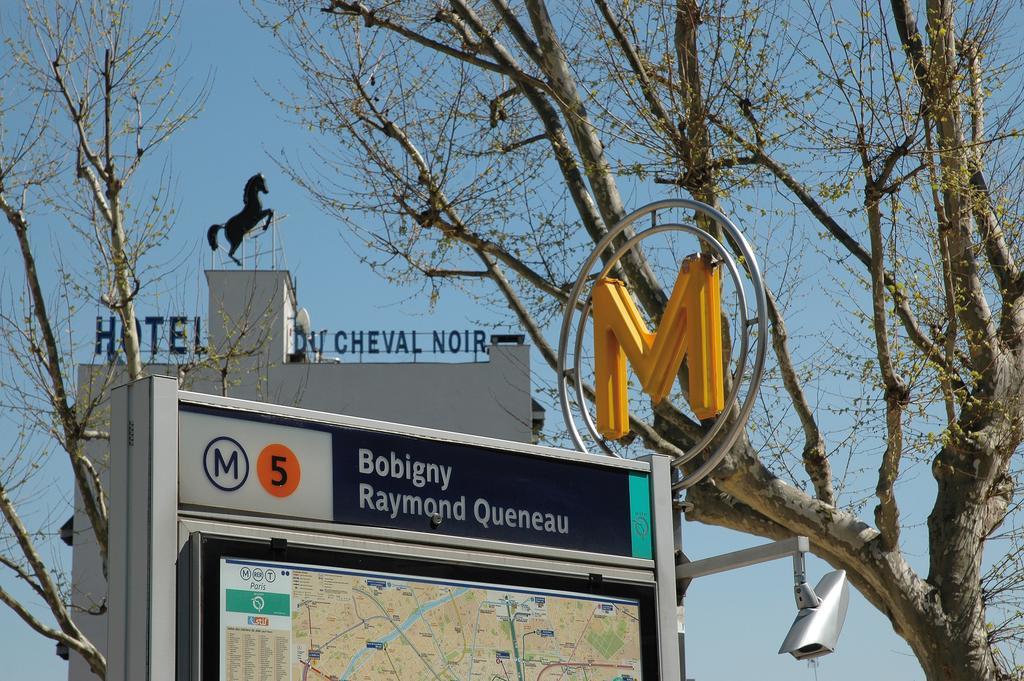 Le Cheval Noir Hotel Paris パンタン エクステリア 写真